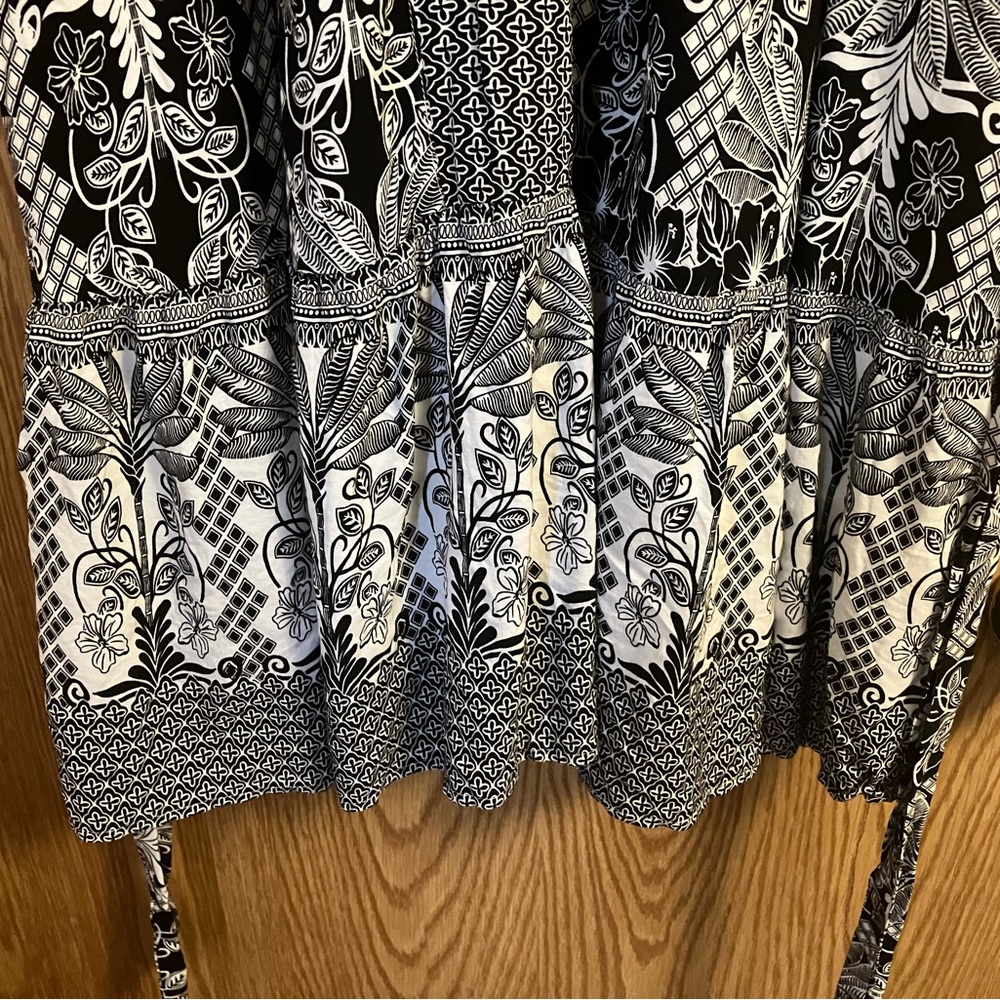In Bloom Boho Style Black and White short dress/tunic contrasting pattern tie - Picture 3 of 8